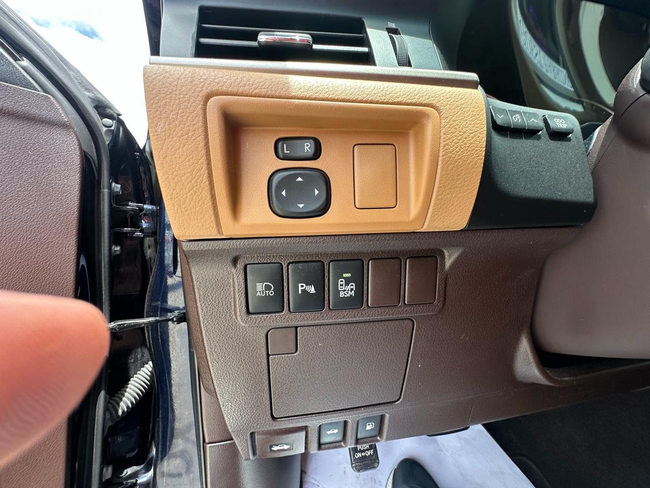 Lexus ES 350 4dr Sdn 2016