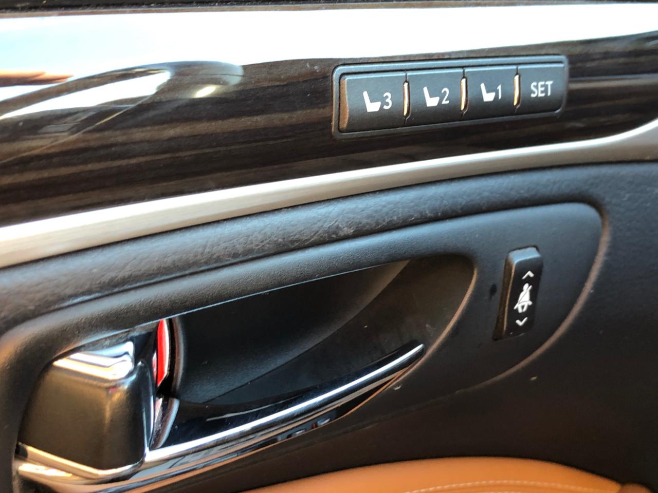 Lexus LS 460 4dr Sdn RWD 2013