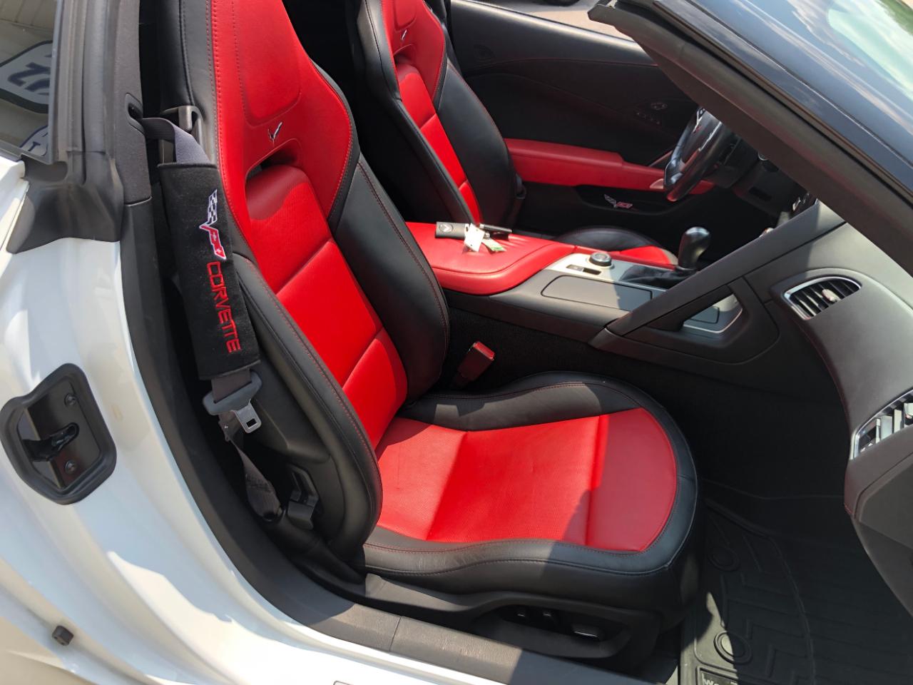 Chevrolet Corvette 2dr Stingray Z51 Cpe w/2LT 2016