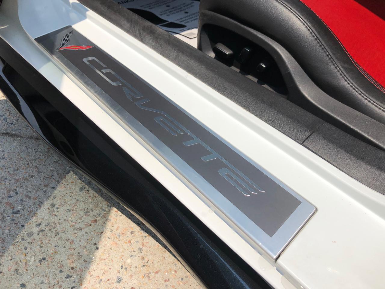 Chevrolet Corvette 2dr Stingray Z51 Cpe w/2LT 2016
