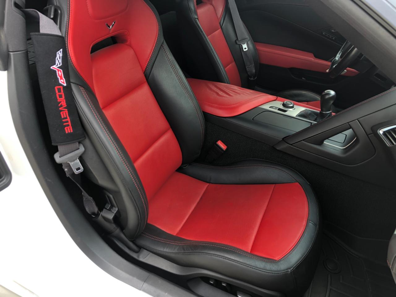 Chevrolet Corvette 2dr Stingray Z51 Cpe w/2LT 2016