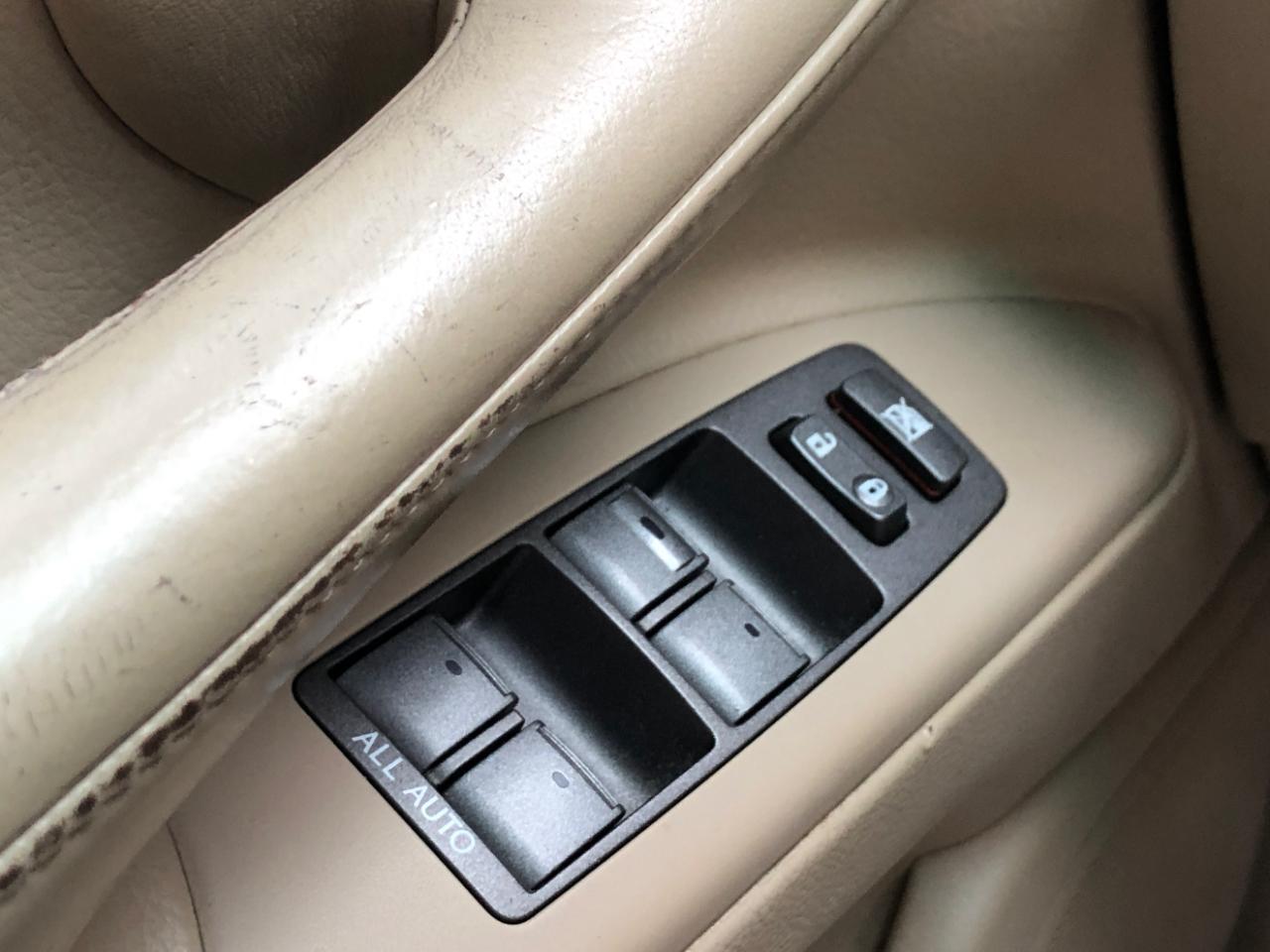 Lexus LX 570 4WD 4dr 2010