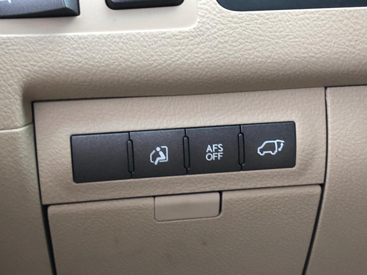 Lexus LX 570 4WD 4dr 2010