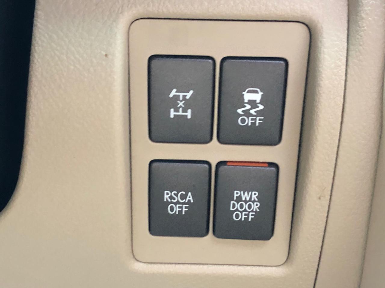 Lexus LX 570 4WD 4dr 2010