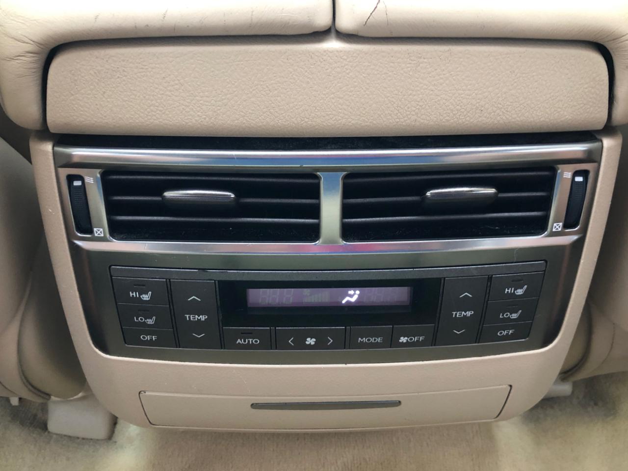 Lexus LX 570 4WD 4dr 2010