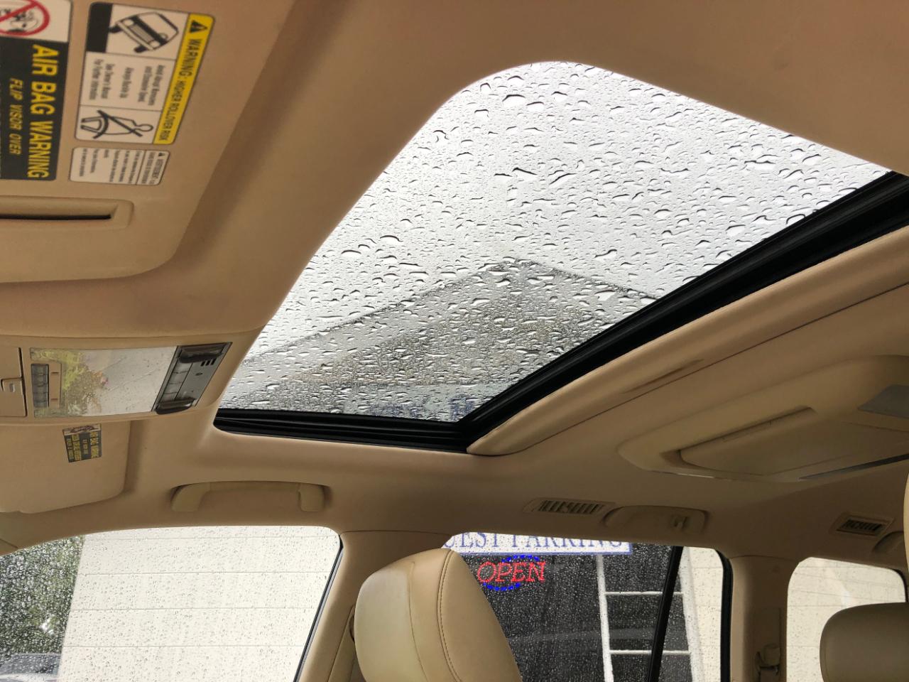 Lexus LX 570 4WD 4dr 2010