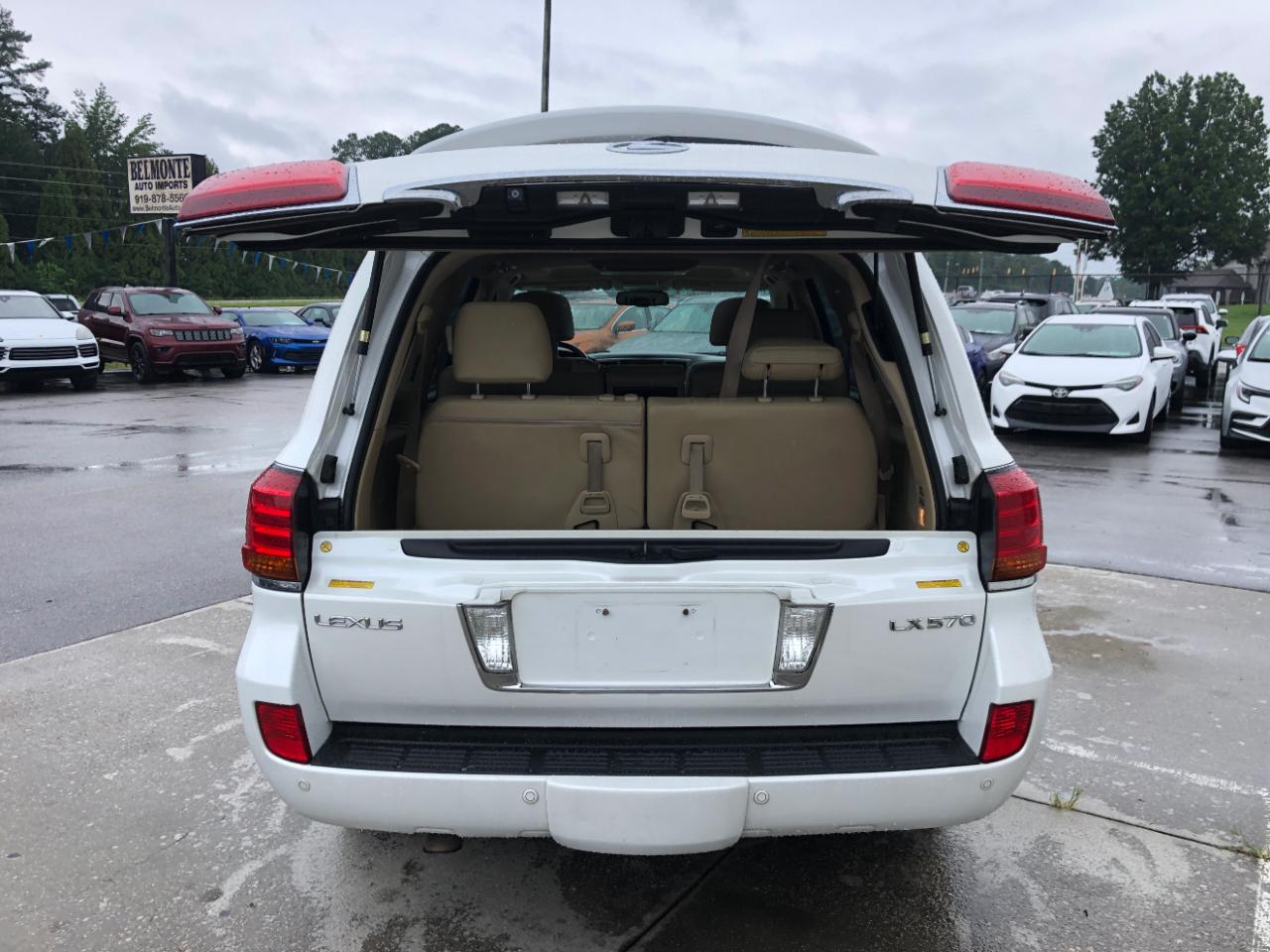 Lexus LX 570 4WD 4dr 2010