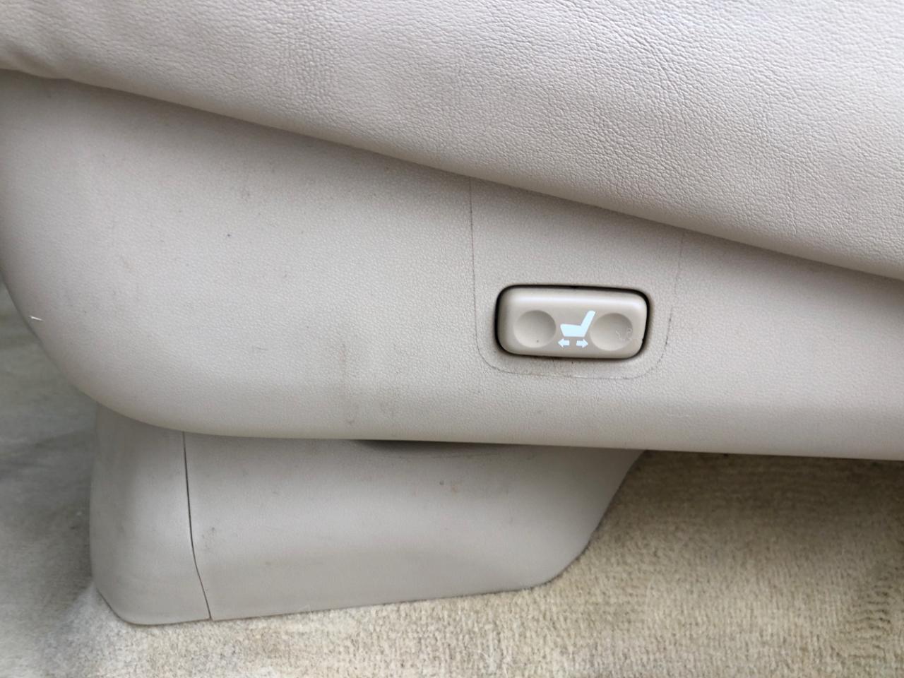 Lexus LX 570 4WD 4dr 2010