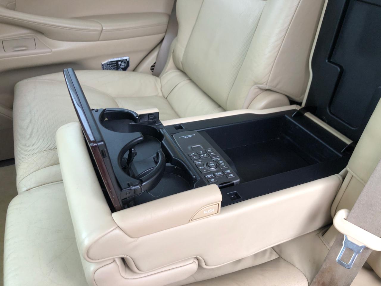 Lexus LX 570 4WD 4dr 2010