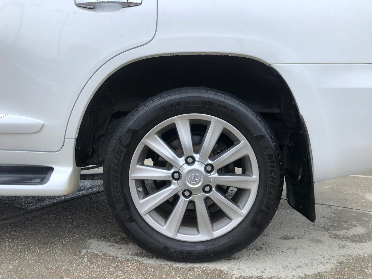 Lexus LX 570 4WD 4dr 2010