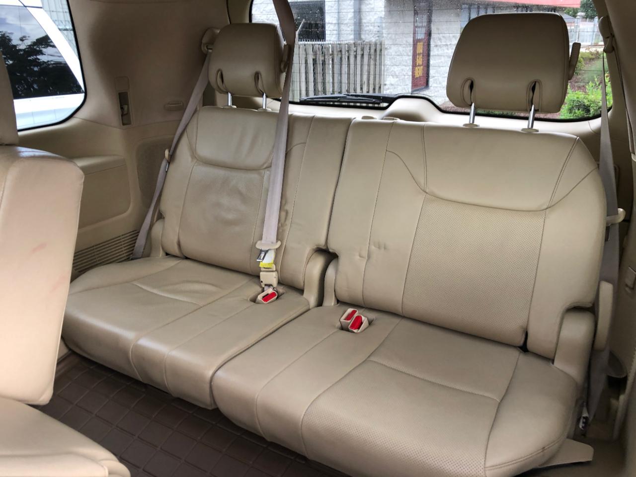 Lexus LX 570 4WD 4dr 2010