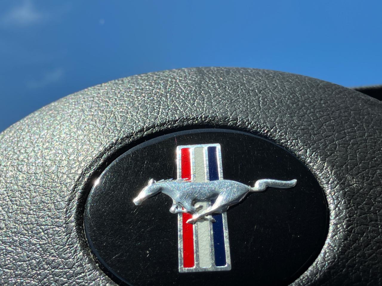 Ford Mustang 2dr Cpe GT Deluxe 2006