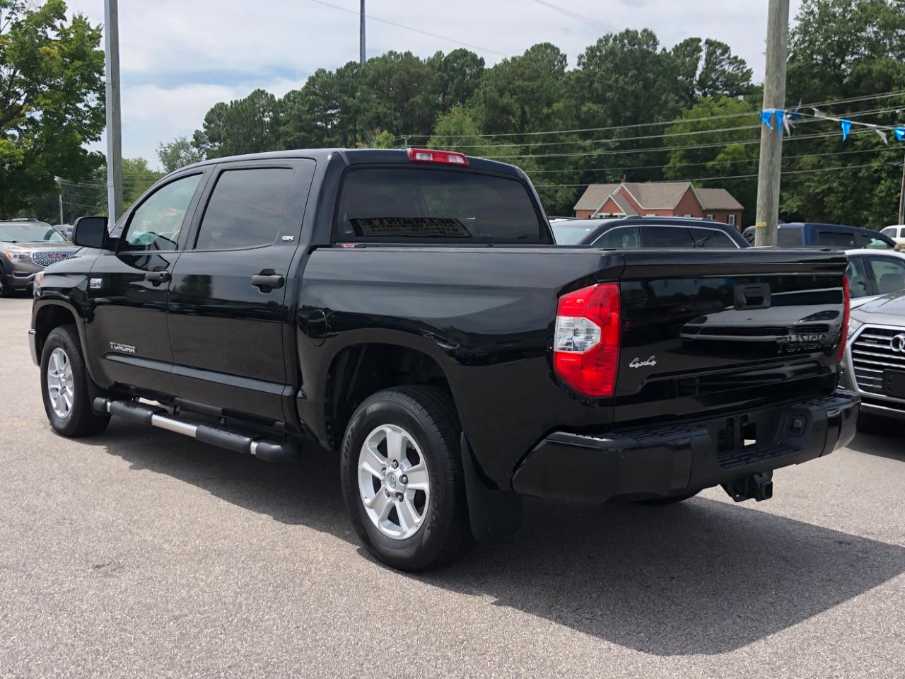 Toyota Tundra 4WD SR5 CrewMax 5.5' Bed 5.7L (Natl) 2018