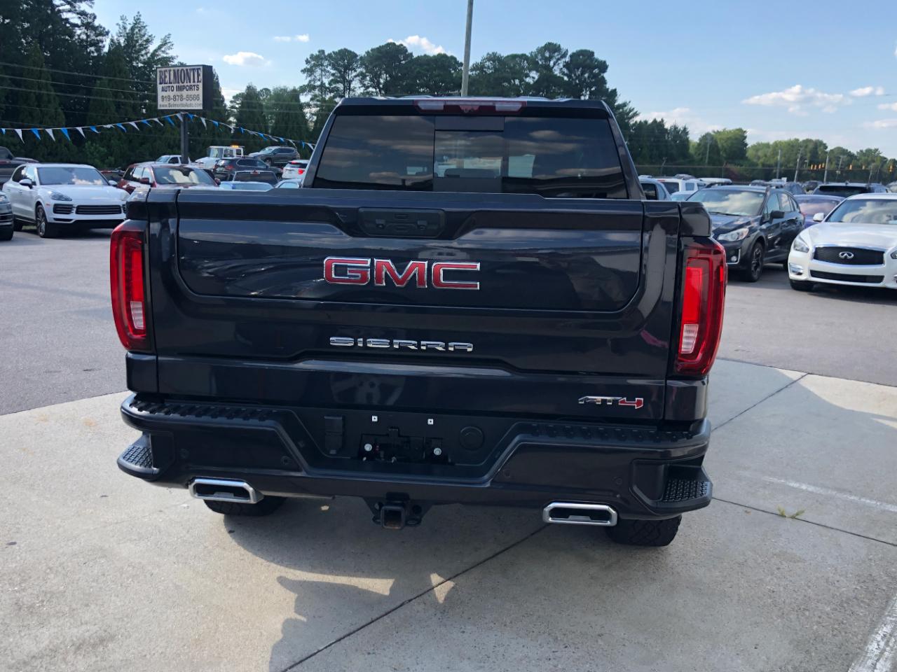 GMC Sierra 1500 4WD Crew Cab 147" AT4 2024