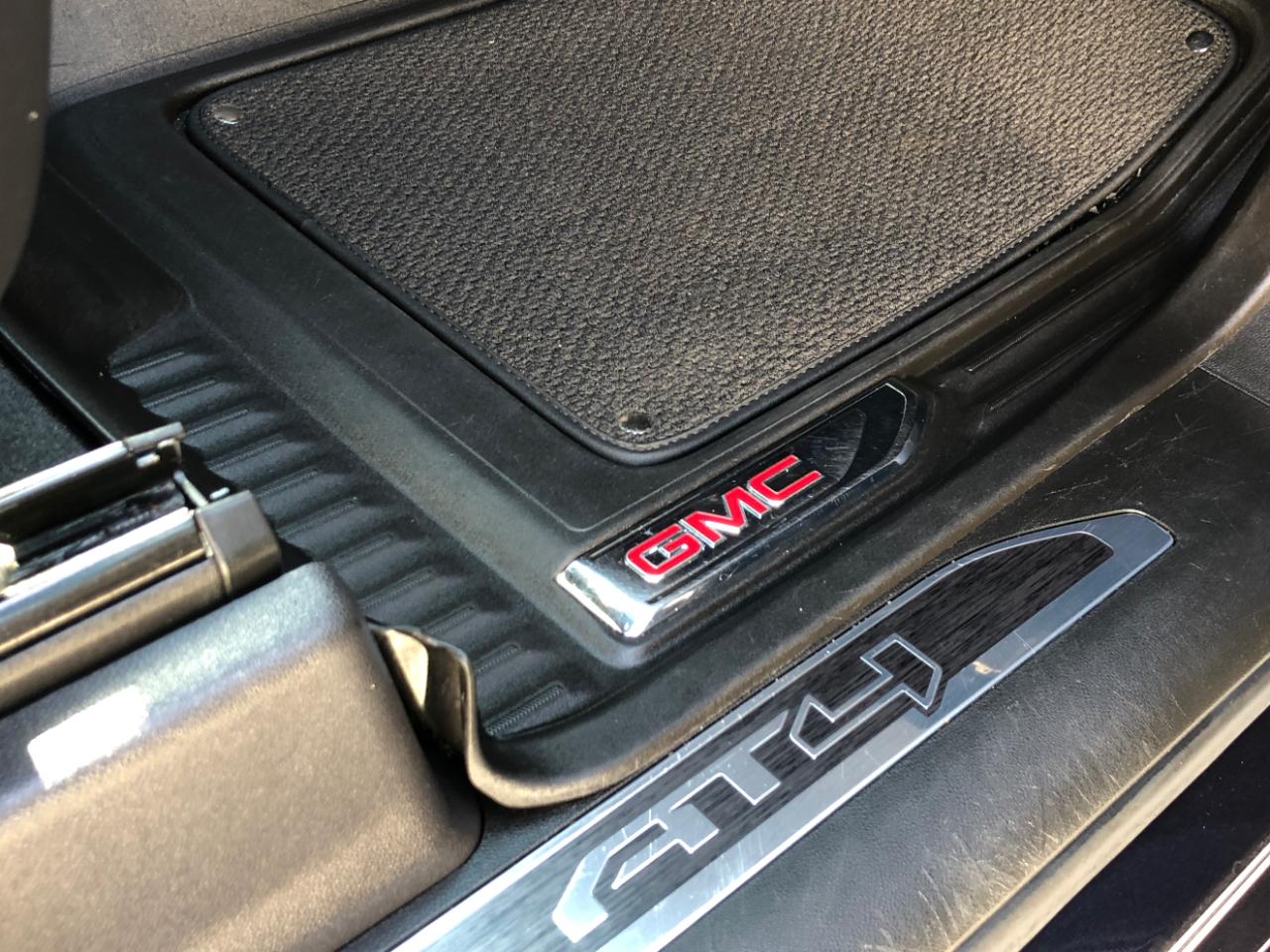 GMC Sierra 1500 4WD Crew Cab 147" AT4 2024
