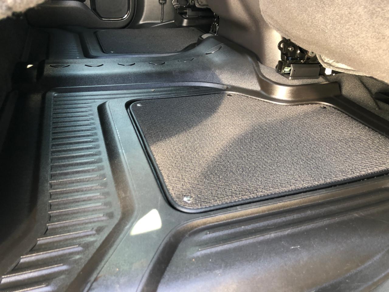 GMC Sierra 1500 4WD Crew Cab 147" AT4 2024