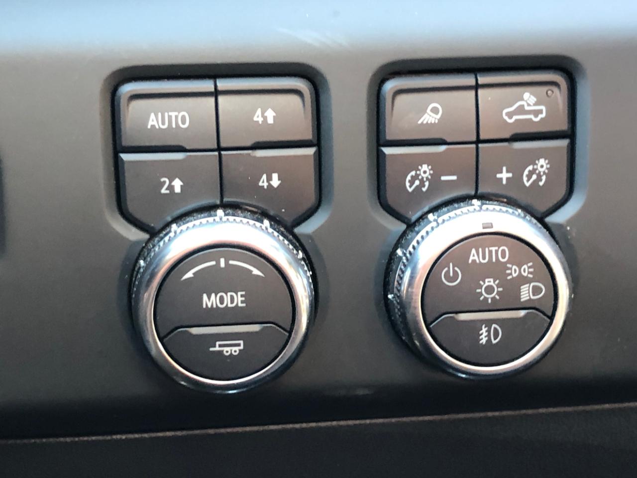 GMC Sierra 1500 4WD Crew Cab 147" AT4 2024