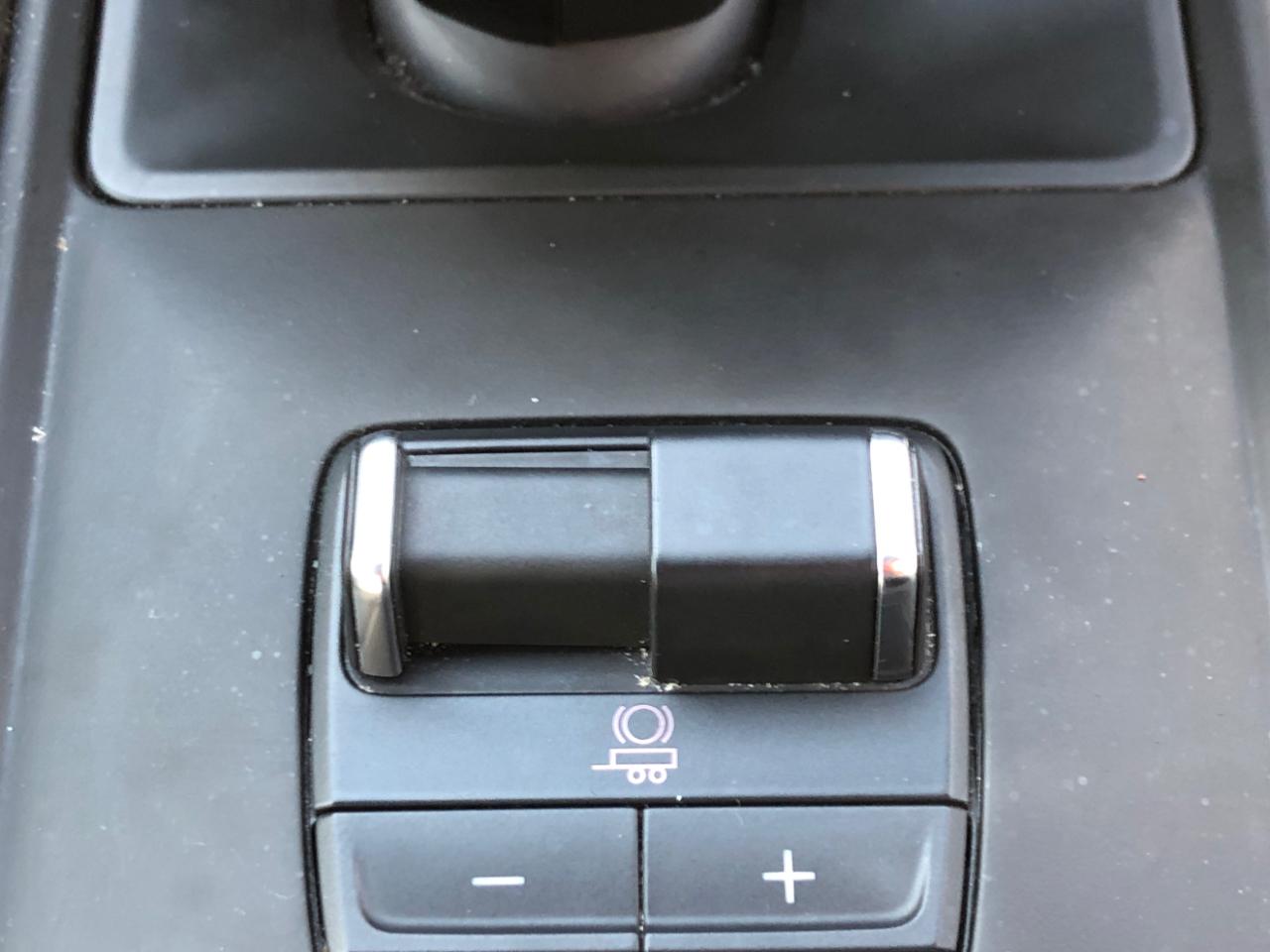 GMC Sierra 1500 4WD Crew Cab 147" AT4 2024