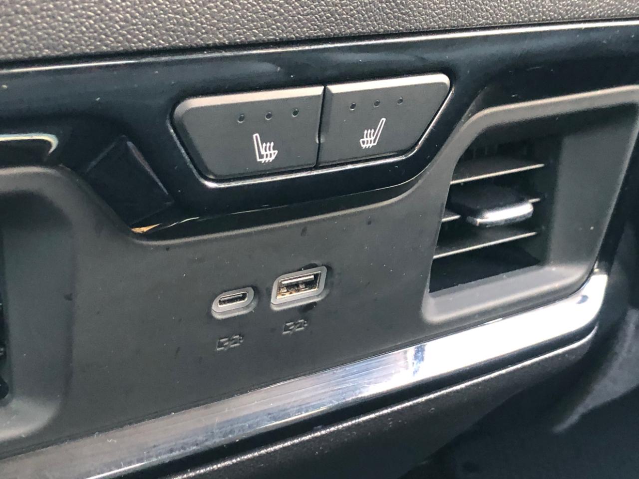 GMC Sierra 1500 4WD Crew Cab 147" AT4 2024