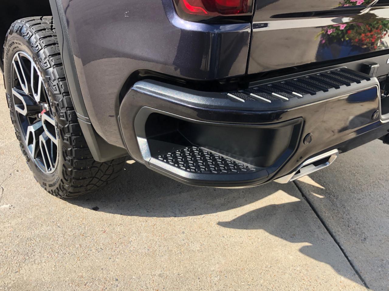 GMC Sierra 1500 4WD Crew Cab 147" AT4 2024
