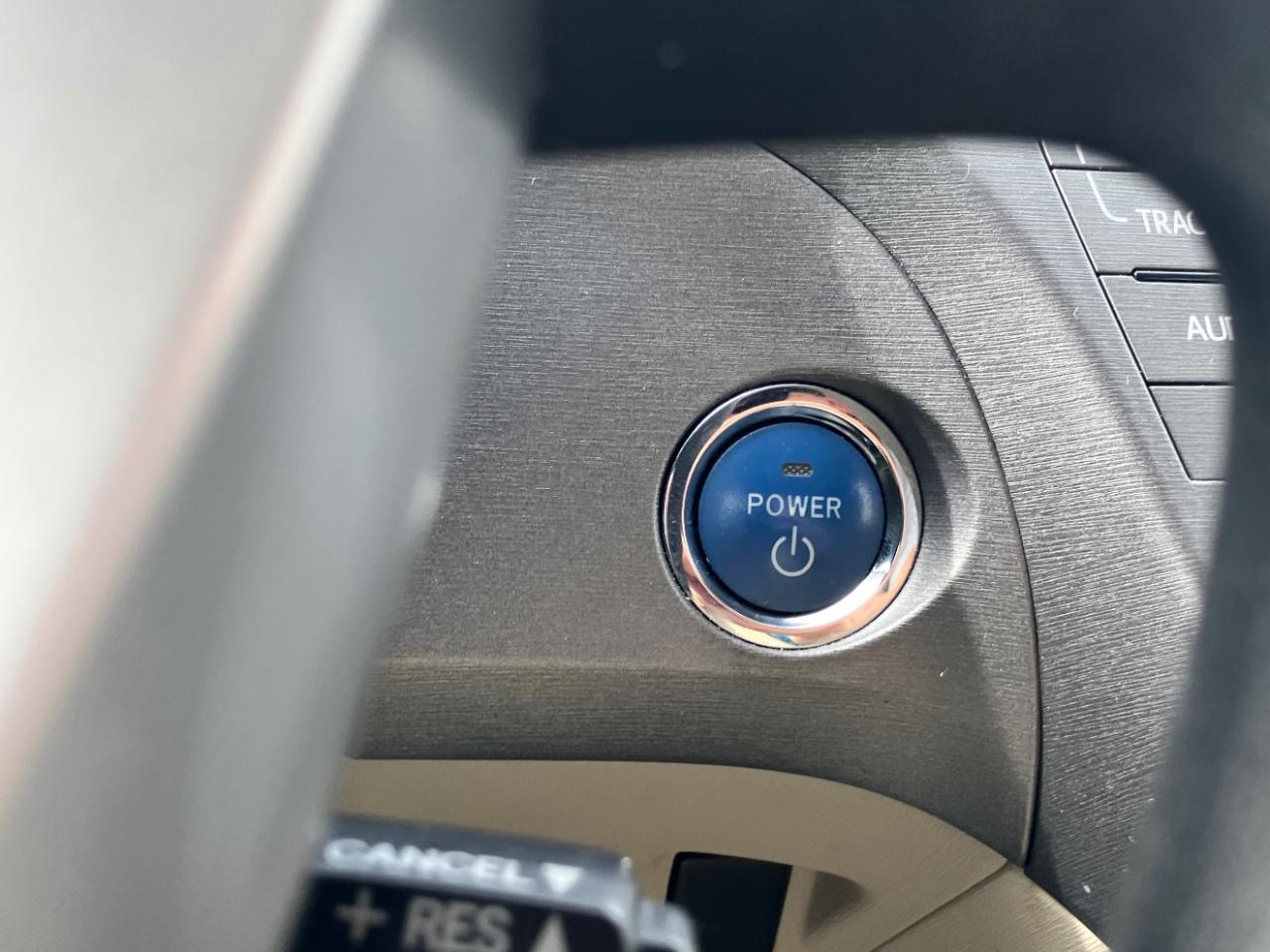 Toyota Prius 5dr HB Persona (Natl) 2013