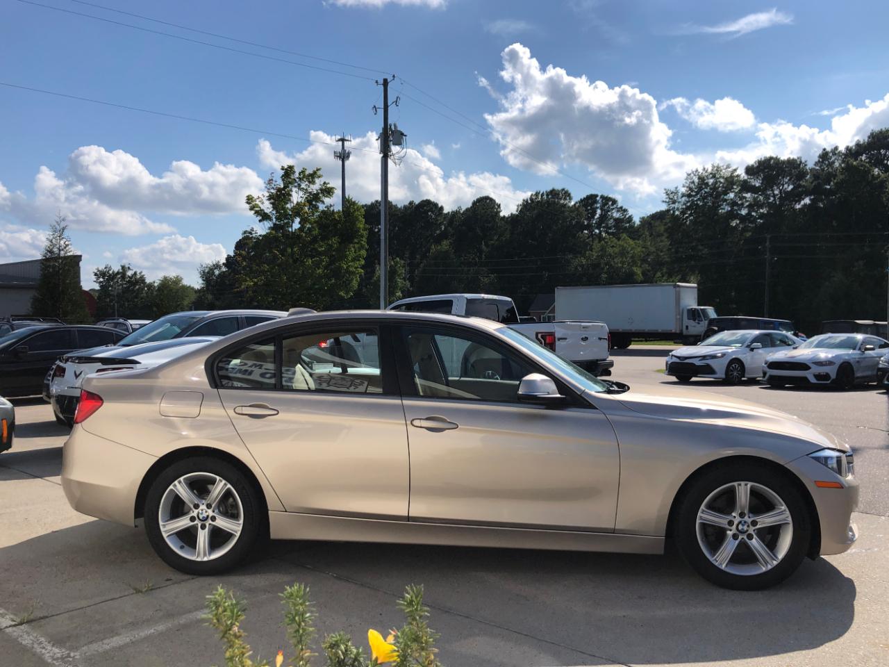 BMW 3 Series 4dr Sdn 320i xDrive AWD 2014