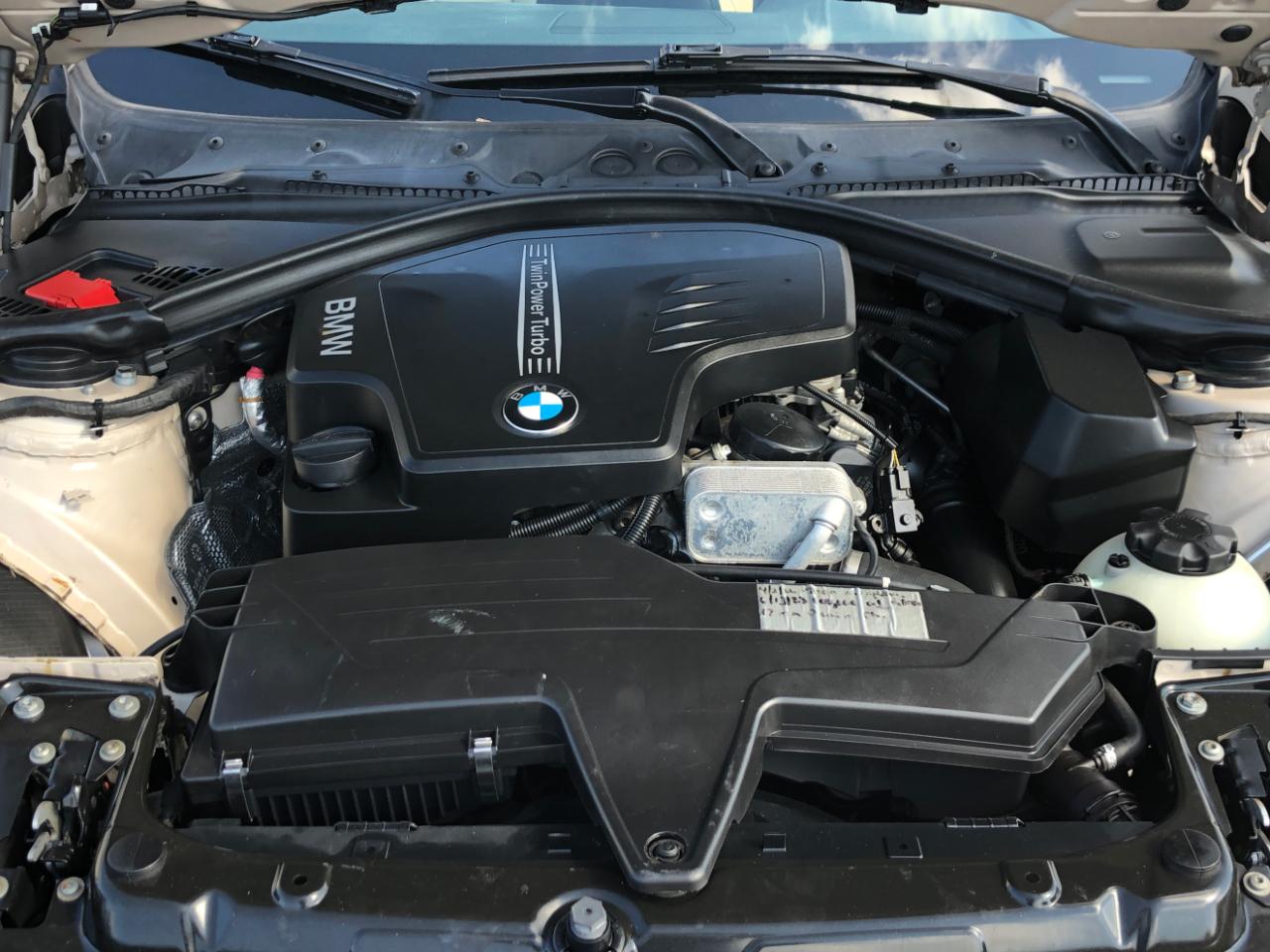 BMW 3 Series 4dr Sdn 320i xDrive AWD 2014