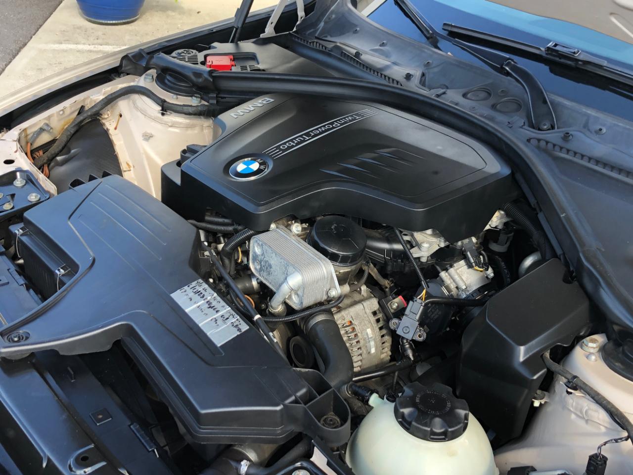 BMW 3 Series 4dr Sdn 320i xDrive AWD 2014