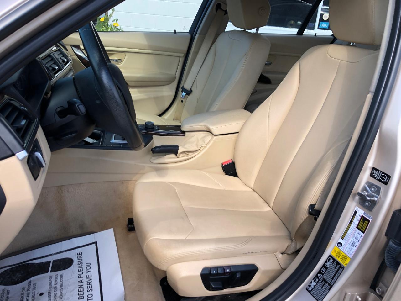 BMW 3 Series 4dr Sdn 320i xDrive AWD 2014