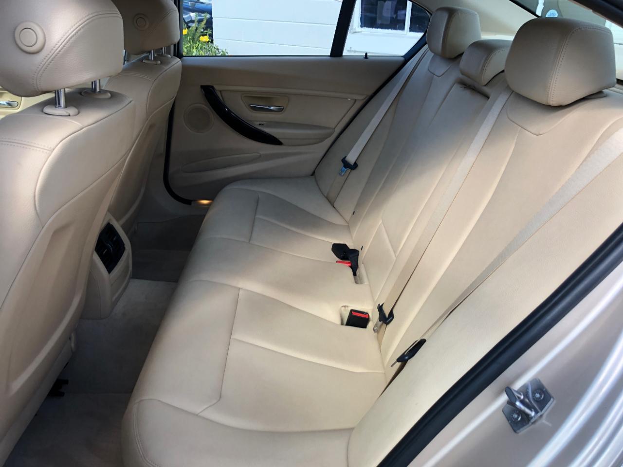 BMW 3 Series 4dr Sdn 320i xDrive AWD 2014