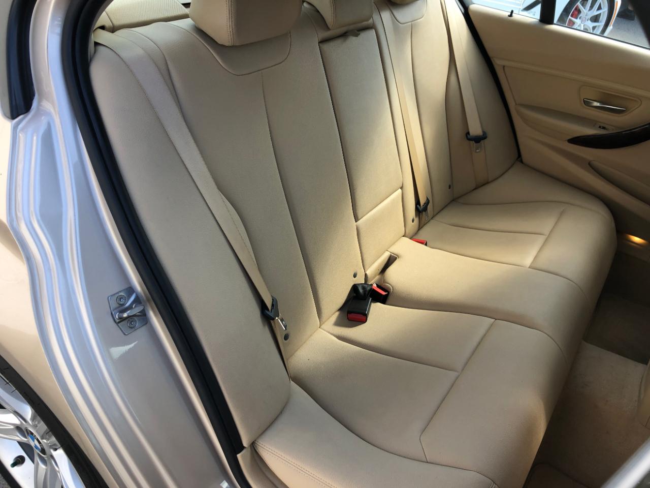 BMW 3 Series 4dr Sdn 320i xDrive AWD 2014