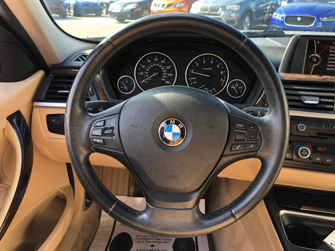 BMW 3 Series 4dr Sdn 320i xDrive AWD 2014