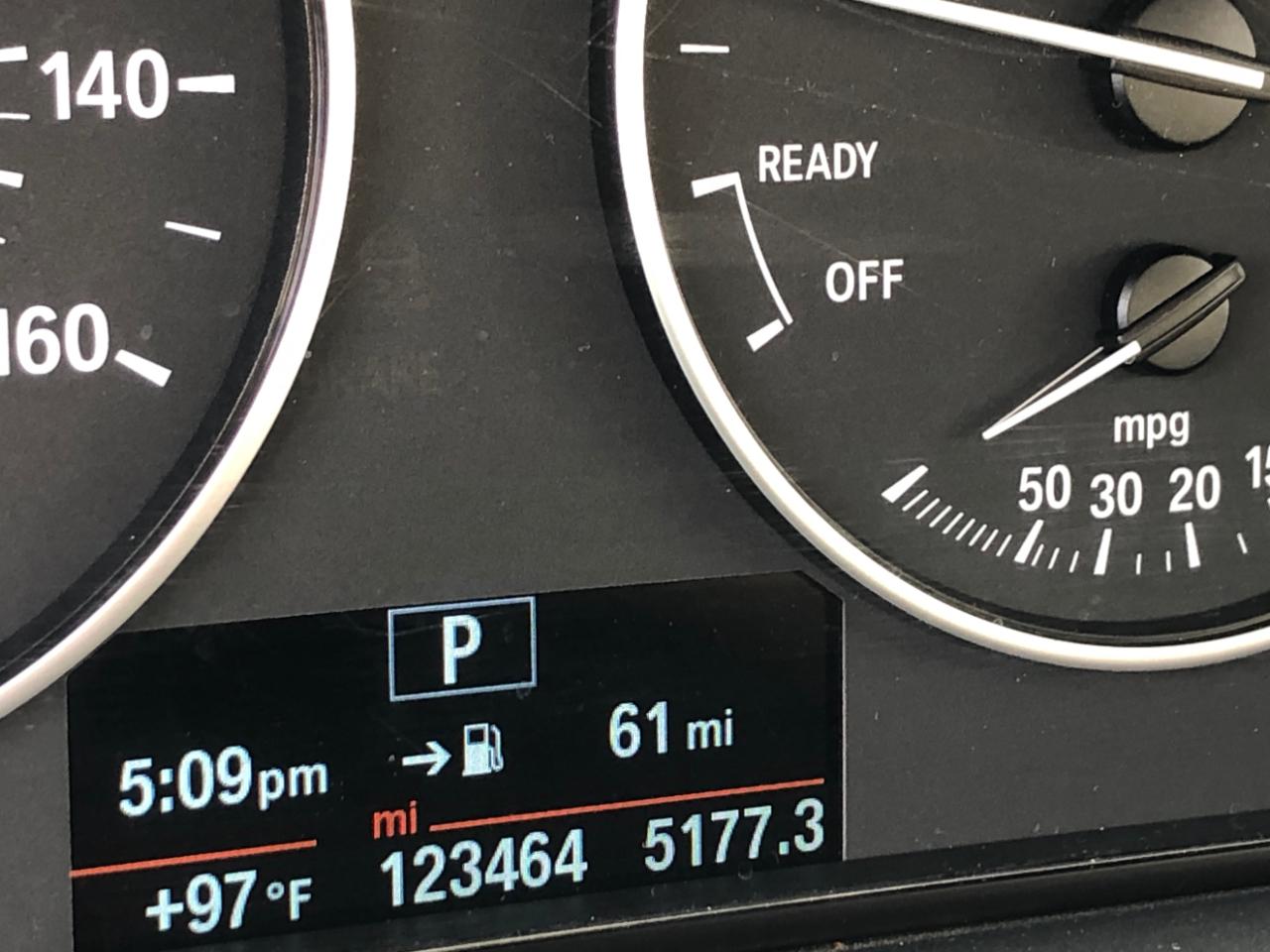BMW 3 Series 4dr Sdn 320i xDrive AWD 2014