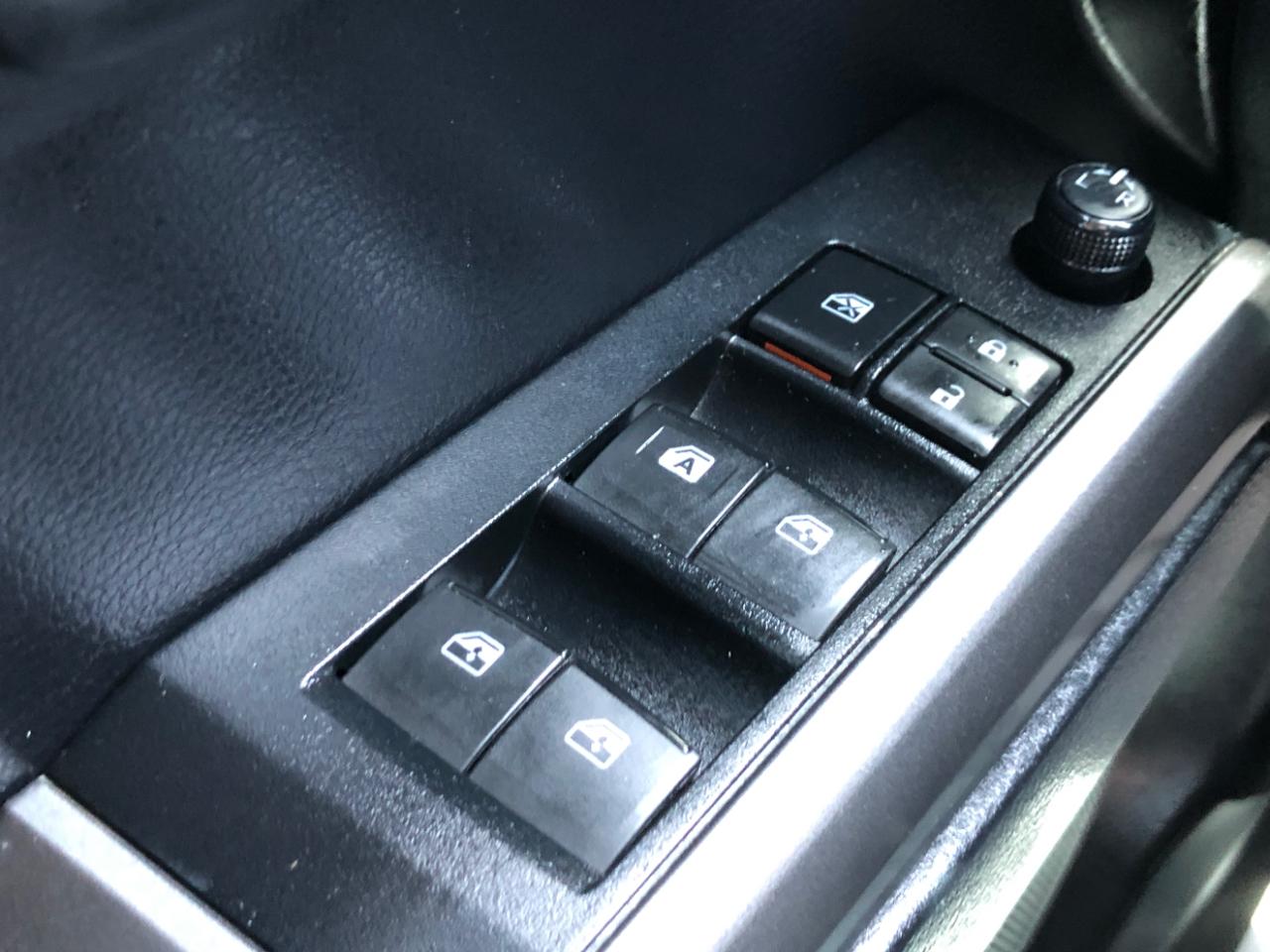 Toyota Tacoma 4WD SR5 Double Cab 6' Bed V6 AT (Natl) 2020
