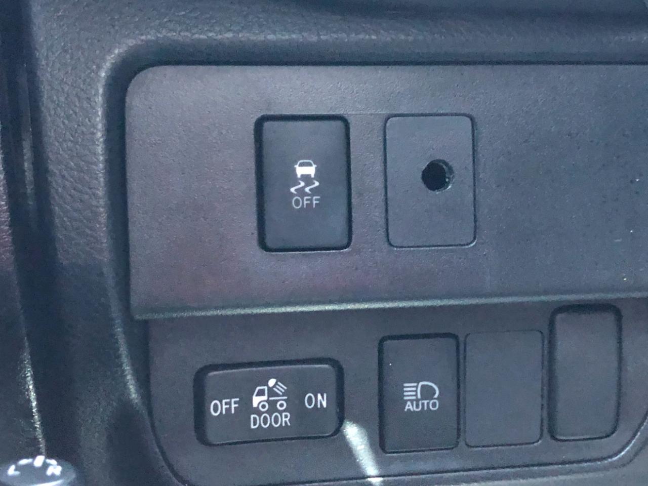 Toyota Tacoma 4WD SR5 Double Cab 6' Bed V6 AT (Natl) 2020