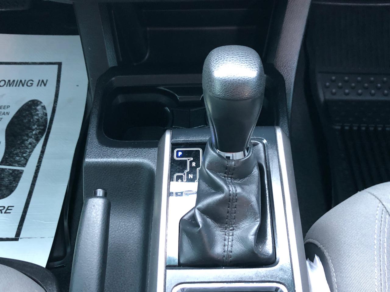 Toyota Tacoma 4WD SR5 Double Cab 6' Bed V6 AT (Natl) 2020