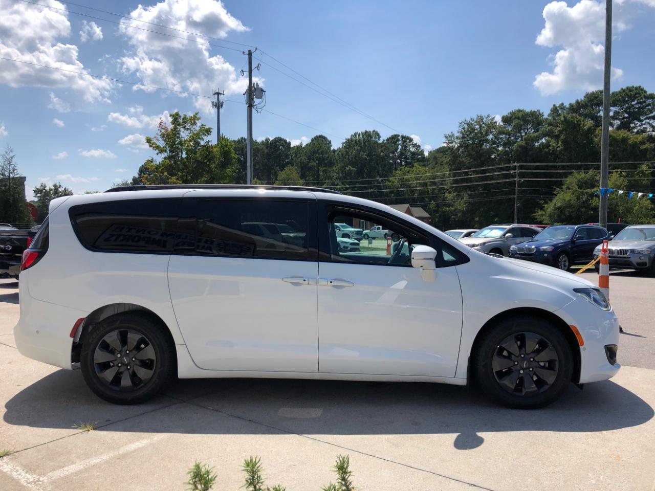 Chrysler Pacifica Hybrid Limited FWD 2020
