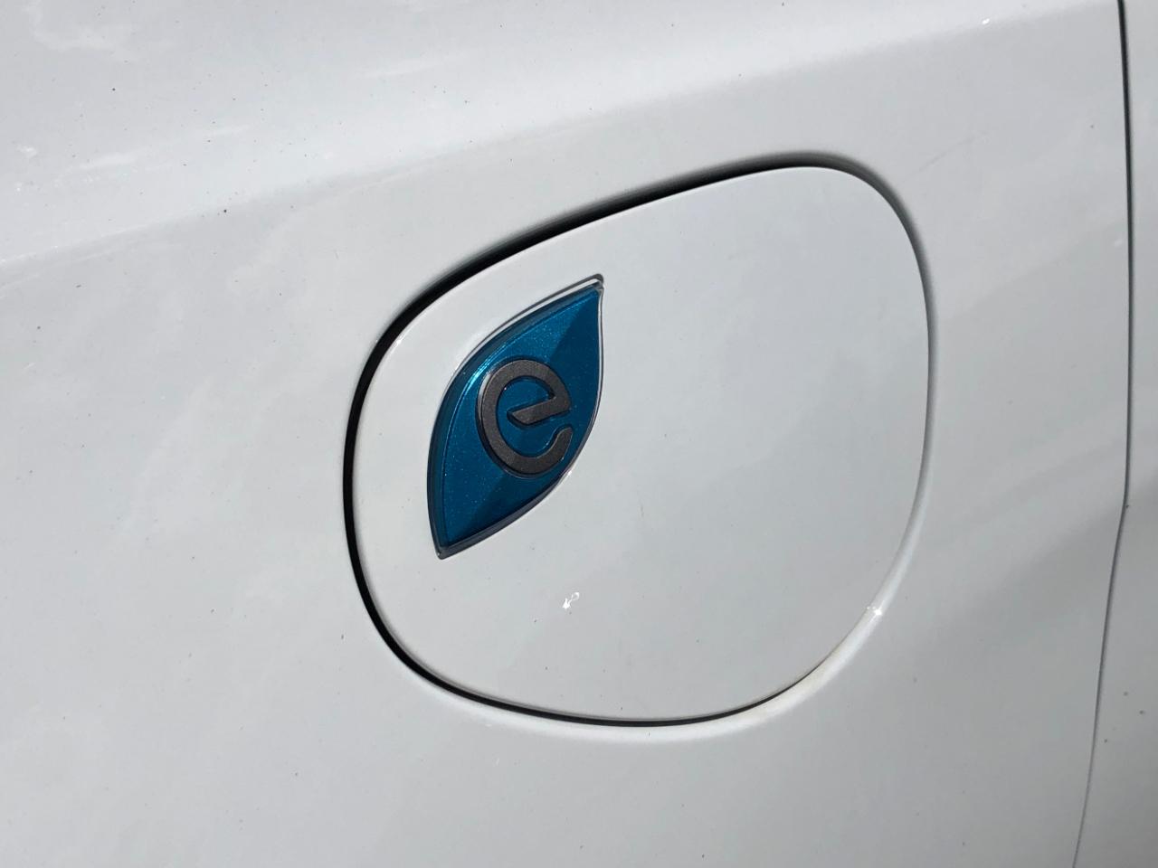 Chrysler Pacifica Hybrid Limited FWD 2020