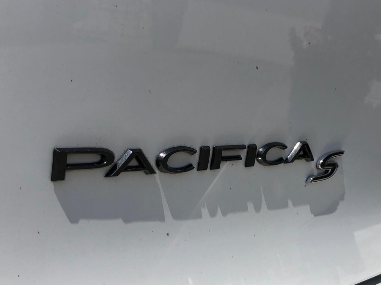 Chrysler Pacifica Hybrid Limited FWD 2020