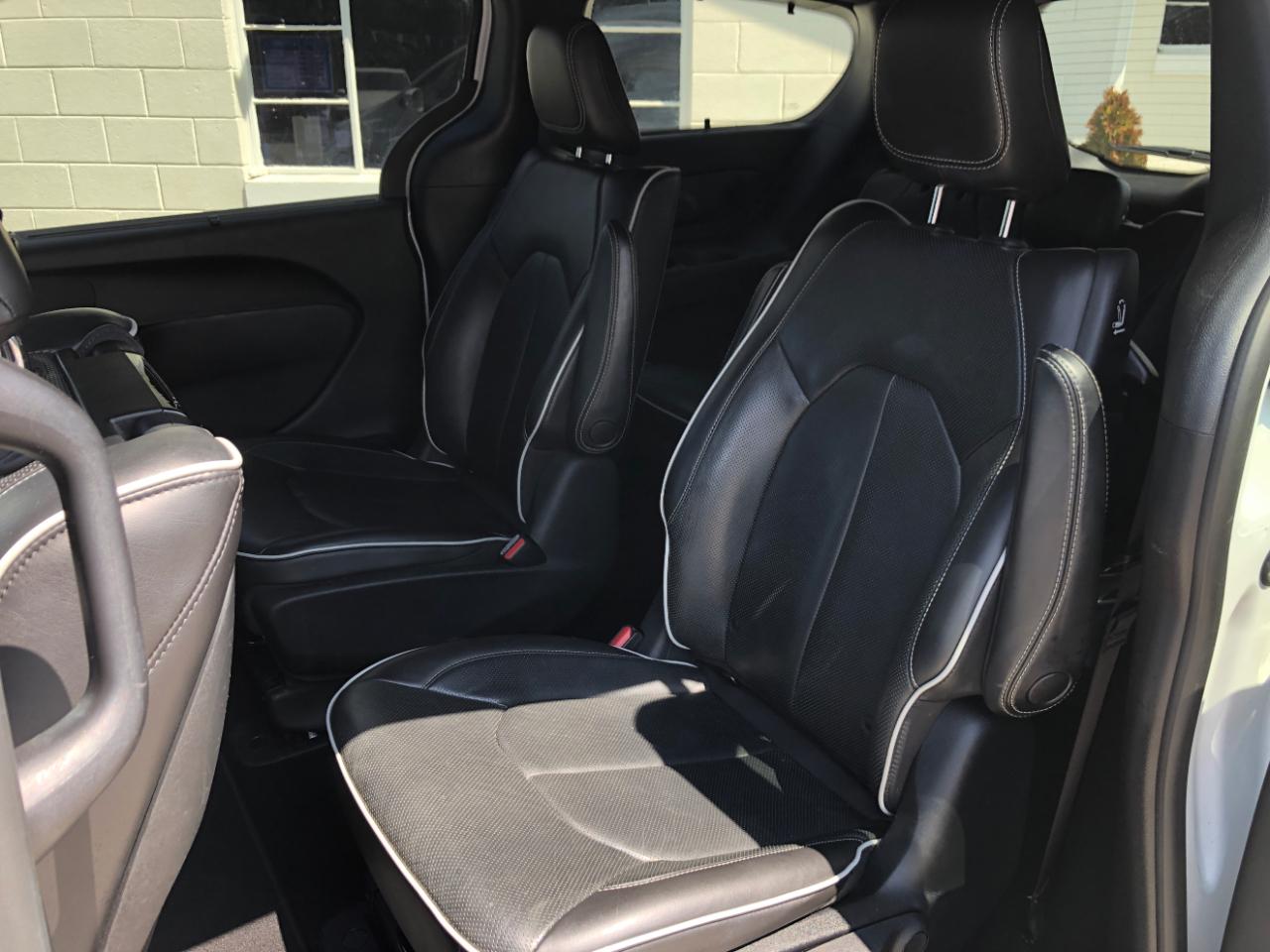 Chrysler Pacifica Hybrid Limited FWD 2020