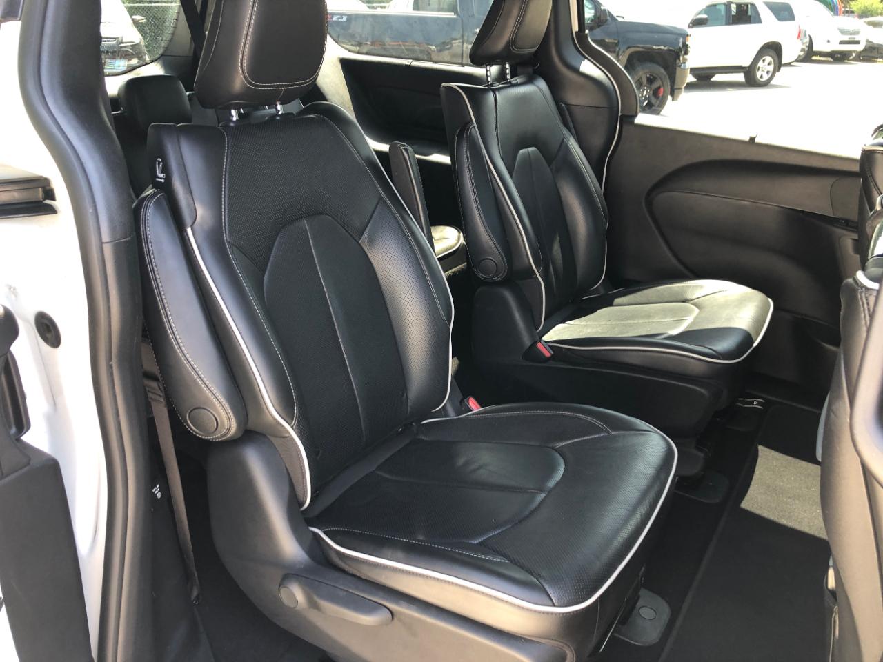 Chrysler Pacifica Hybrid Limited FWD 2020