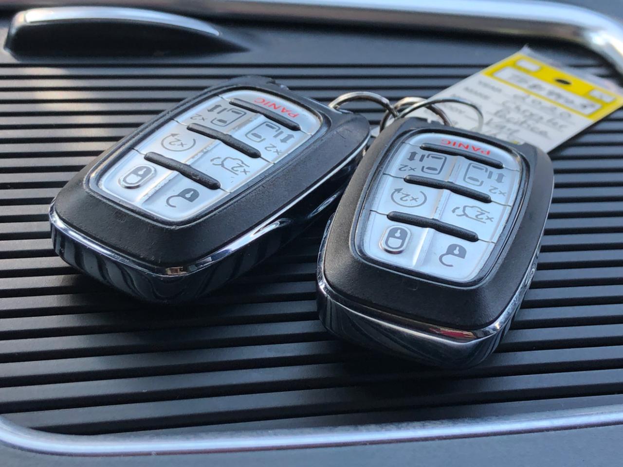 Chrysler Pacifica Hybrid Limited FWD 2020