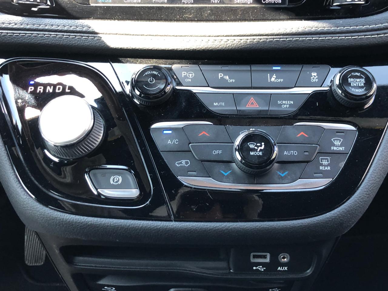 Chrysler Pacifica Hybrid Limited FWD 2020