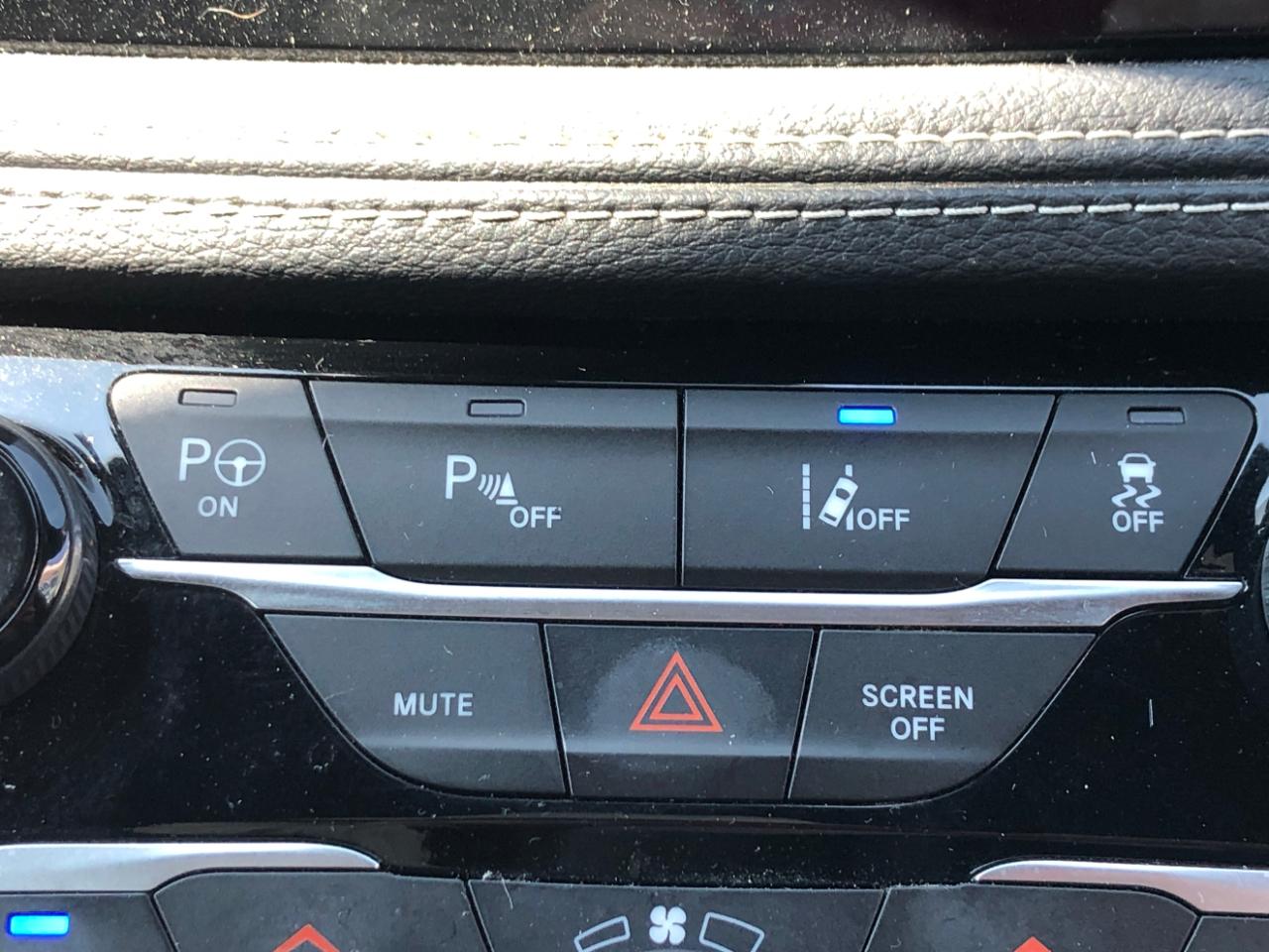 Chrysler Pacifica Hybrid Limited FWD 2020
