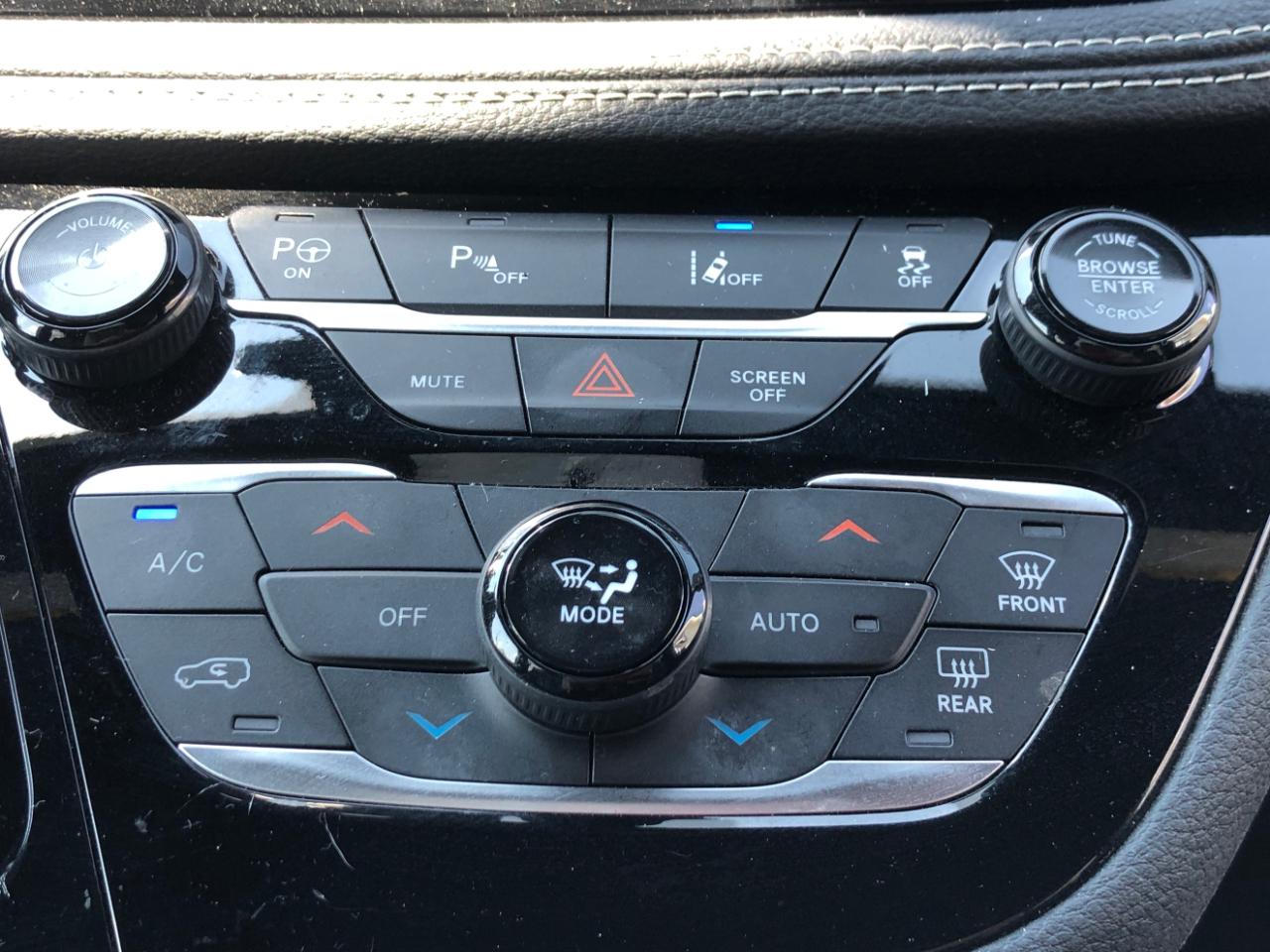 Chrysler Pacifica Hybrid Limited FWD 2020