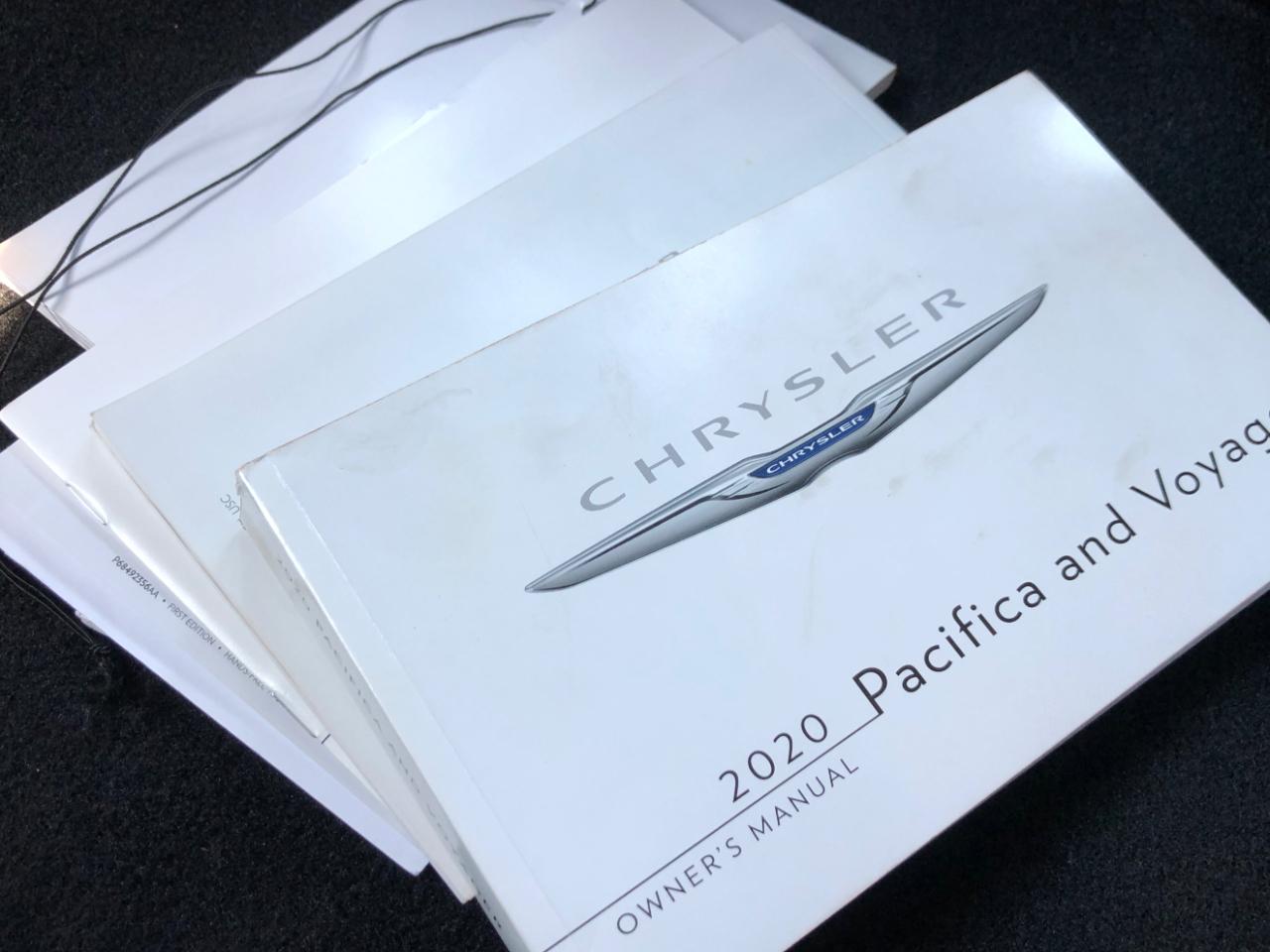 Chrysler Pacifica Hybrid Limited FWD 2020