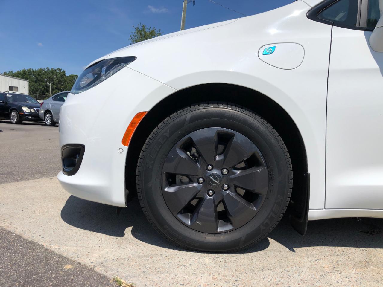Chrysler Pacifica Hybrid Limited FWD 2020
