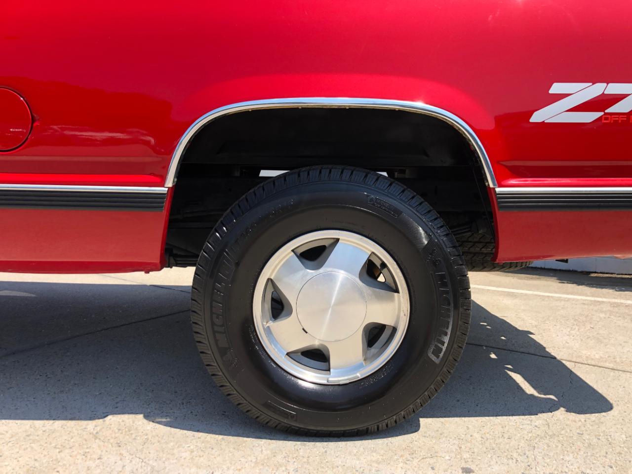 Chevrolet C/K 1500 Ext Cab 141.5" WB 4WD 1997