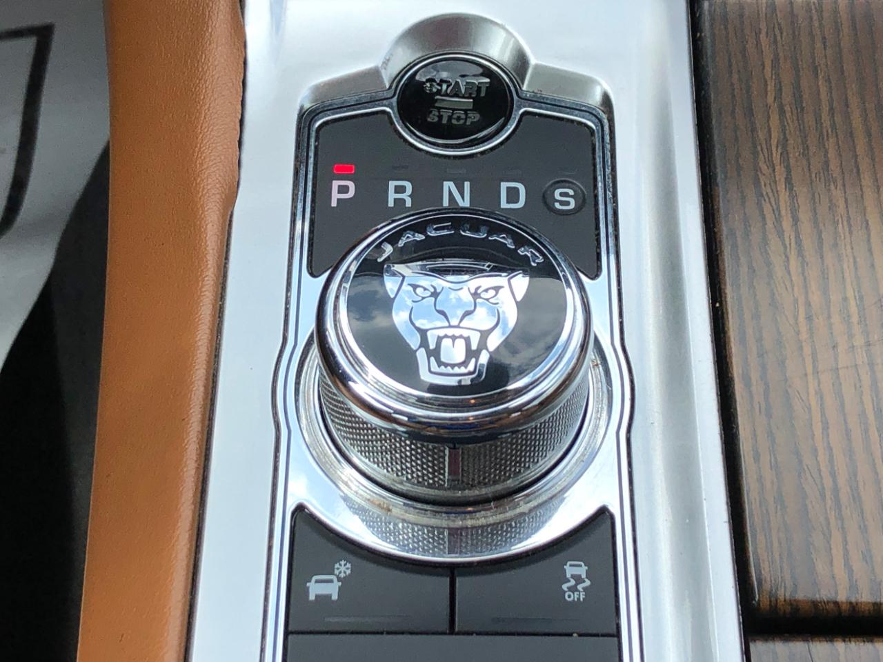 Jaguar XF 4dr Sdn V6 Sport AWD 2015