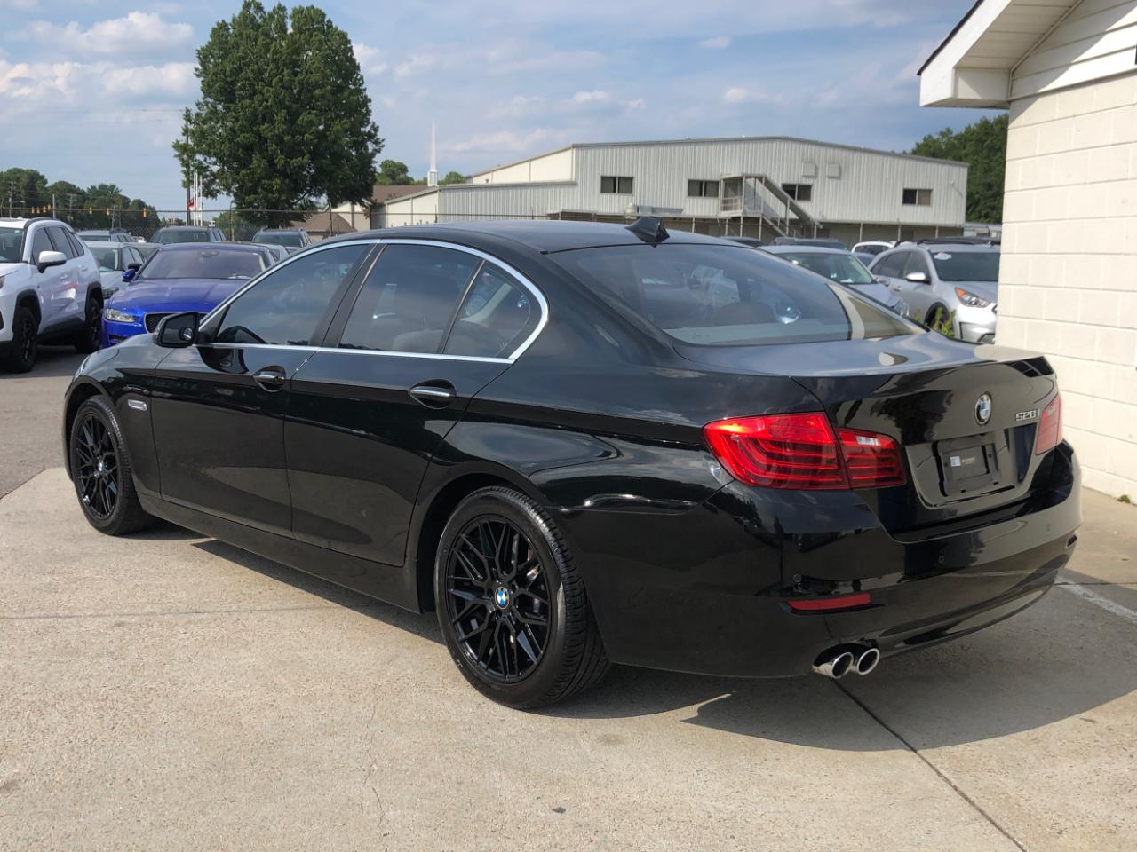 BMW 5 Series 4dr Sdn 528i RWD 2015